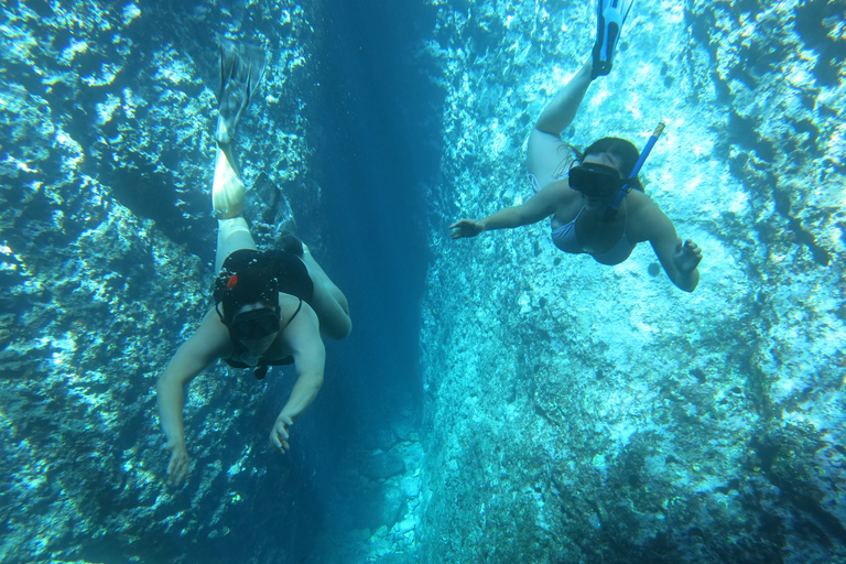 Athens: Private Cruise with Snorkeling and Swimming