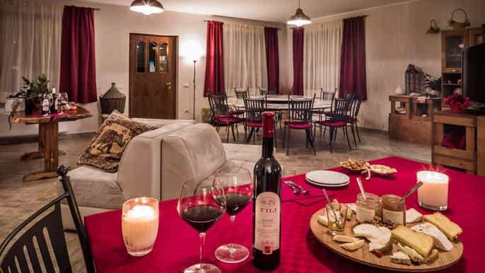 assisi degustazione di formaggi e vino biologico