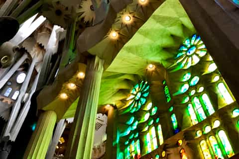 sagrada família basilica skiptheline guided tour
