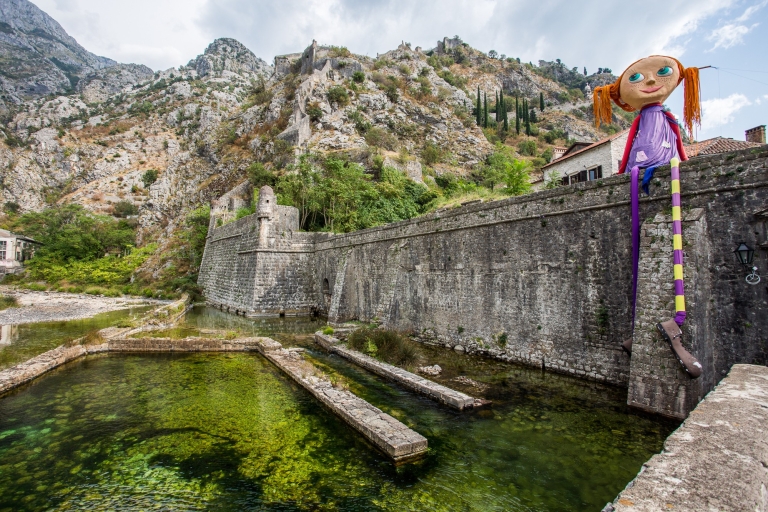Von Dubrovnik aus: Montenegro, Lady of the Rocks und KotorAb Dubrovnik: Ausflug nach Montenegro mit Fähre und Bus
