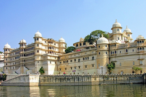 Udaipur City: Private BesichtigungstourPrivate Tour mit Fahrer