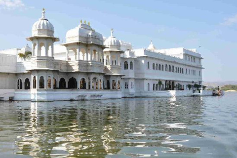 Udaipur City: Private Sightseeing TourPrivétour met chauffeur