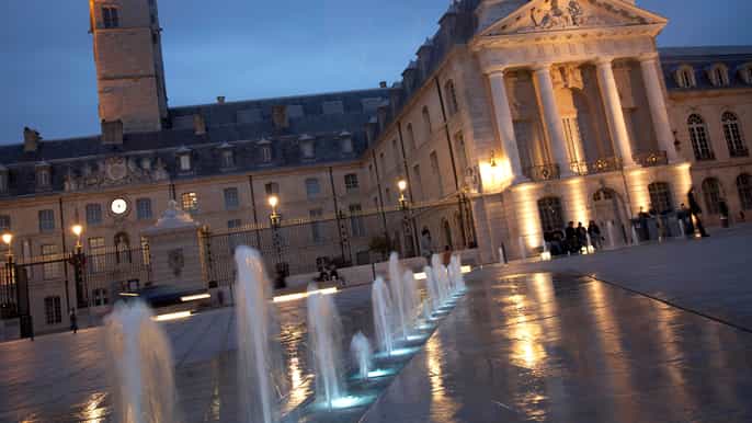 dijon visite la nuit en français et en anglais