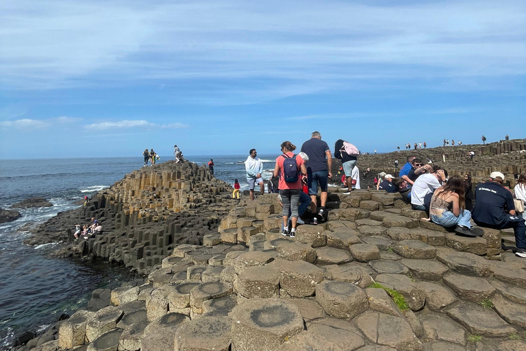 Belfast city & Giants Causeway 16 PAX private Tour