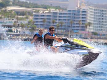 Тенерифе: Ocean Pack Jet Ski и яхта для наблюдения за китами