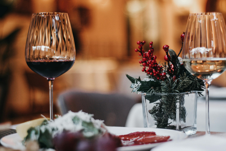 Galápagos: Christmas Eve Dinner with Live Music