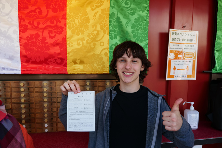 Tokyo: Asakusa Walking Tour, Local Guide & Snacks opt. Vegan