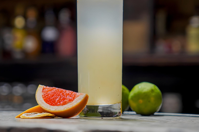 Mix Cocktails & Hidden Bar Scavenger Hunt In Chinatown