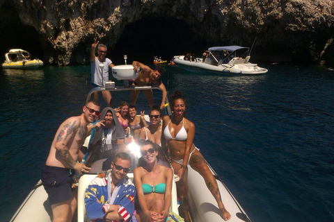 Excursión a la Cueva Azul y la Isla de Hvar desde Split