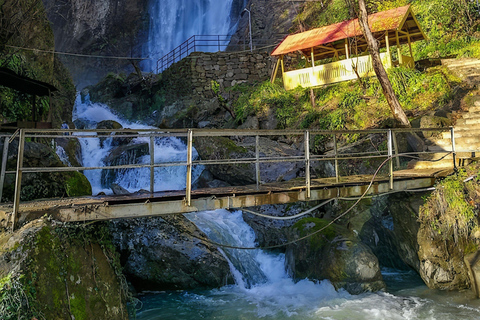 Kutaisi: 8-Day Private Group Tour with Accommodation