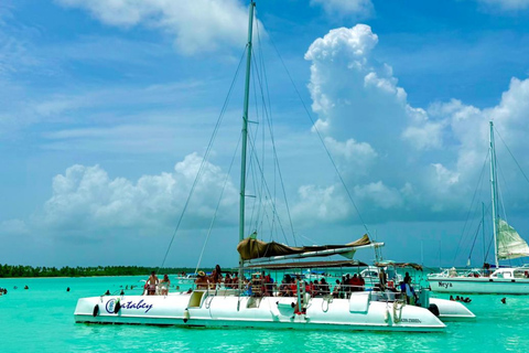 Punta Cana: Saona Island Paradise Catamaran Sightseeing Tour with Lunch and Drinks Punta Cana: Macao Beach and Local Dominican Experience