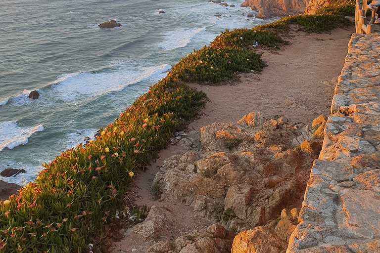 From Lisbon: Private Sintra, Peña palace & Regaleira Tour. Exclusive Private Tour Experience