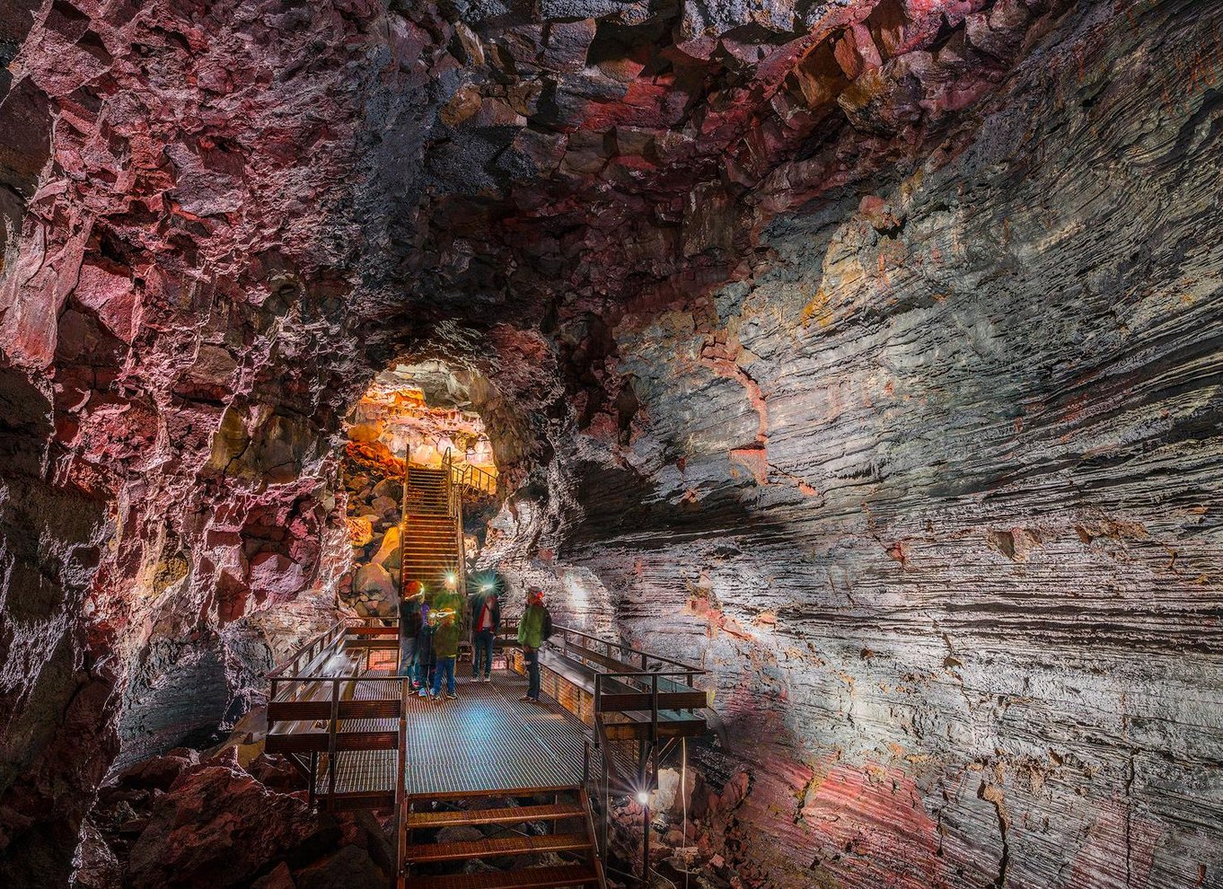 Raufarhólshellir Lava Tunnel: Underjordisk ekspedition