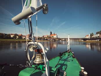 Dresden: Mit dem Schiff über die Elbe nach Meißen Dresden: Mit dem Schiff über die Elbe nach Meißen