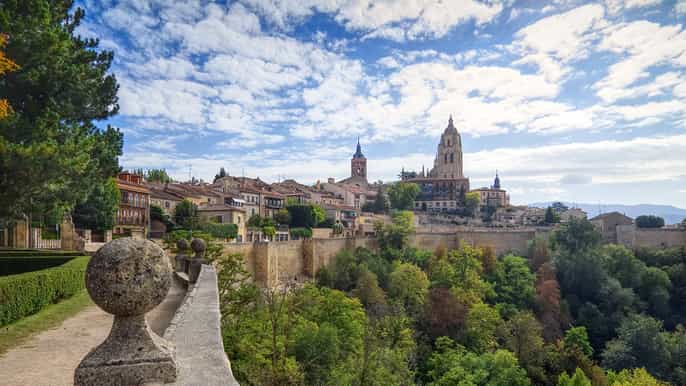 segovia tour with toledo and el escorial options