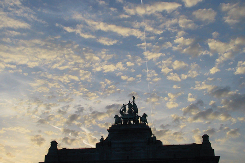 Bruxelles: tour a piedi dalla stazione centrale al Manneken Pis