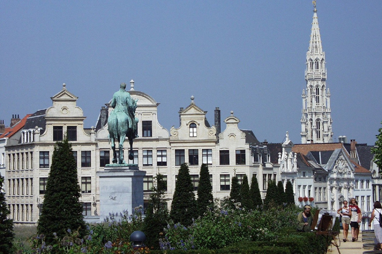 Brussels: Walking Tour from Central Station to Manneken Pis