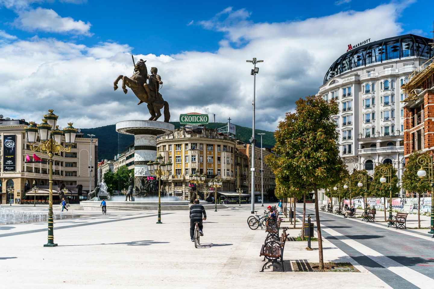 Ab Sofia: Tagestour zu Nord-Mazedoniens Hauptstadt Skopje