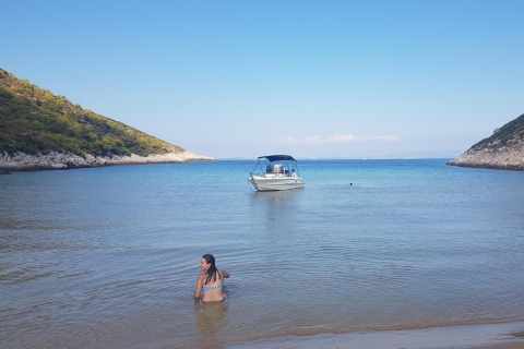 Desde Split y Trogir: Excursión privada de día completo a la cueva azul y Hvar