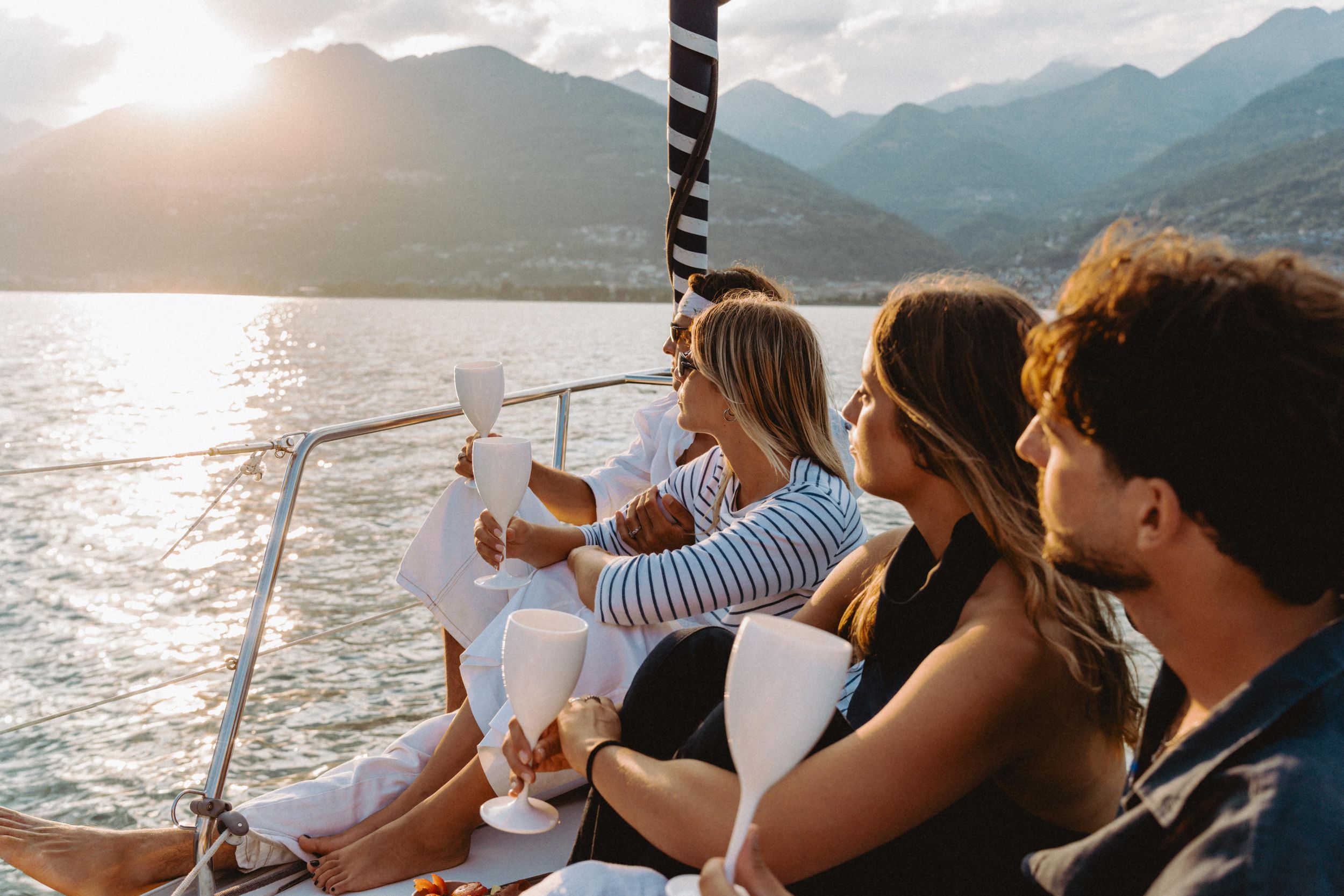 Comer See: Segelbootstour mit Skipper und Aperitif