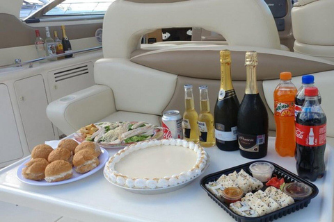 Cancún: Tour privado en yate a Isla Mujeres con snorkel #GMBSR41