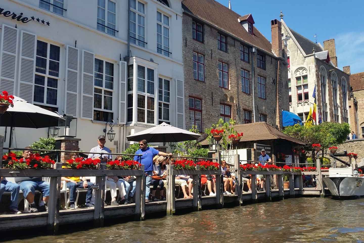 Bruges: 2.5-Hr Walking Tour from train station to Markt