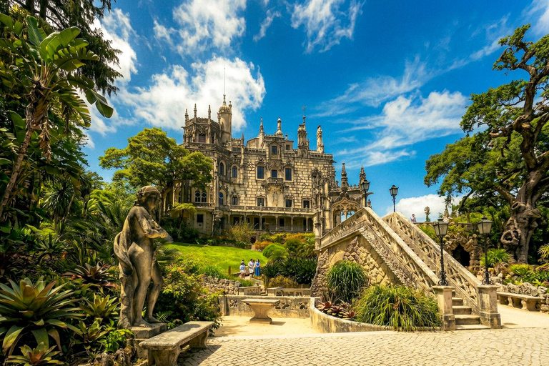 From Lisbon: Sintra, Pena, Regaleira & Cascais Day Trip Private Full Experience: Day trip (Spanish Host)