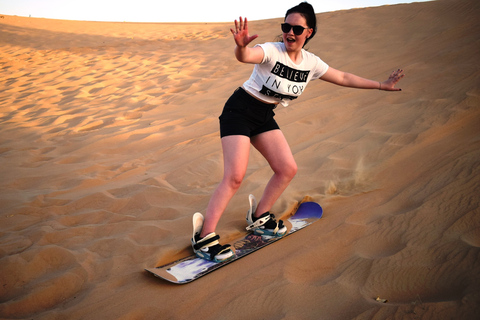 Pernoite em um Safári no Deserto de Dubai com jantar com churrascoExcursão Particular