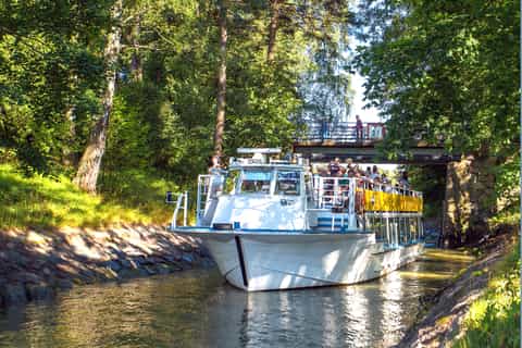 Helsinki: 90-minütige Sightseeing-Kanalbootsfahrt