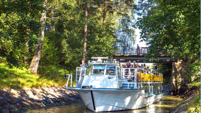 90minute helsinki boat sightseeing on beautiful canal route