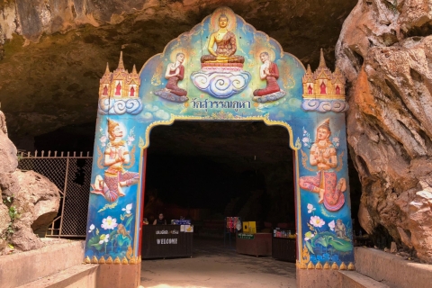 Depuis Khao Lak : visite des temples avec grotte du dragonVisite en groupe
