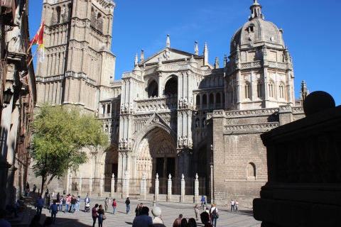 De Madrid: Tour de Tolède avec dégustation de vin et 7 monumentsHors frais d'entrée au Monument