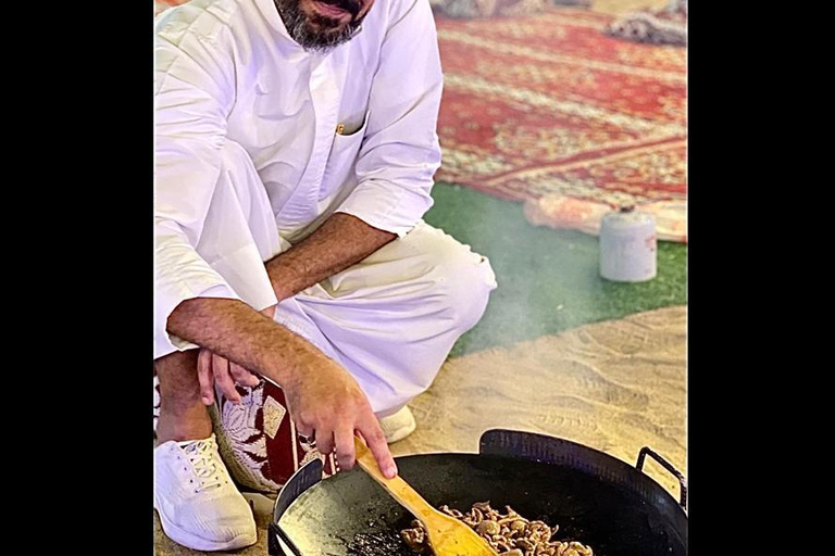 Jeddah or Mecca: Desert cooking class with a local dinner