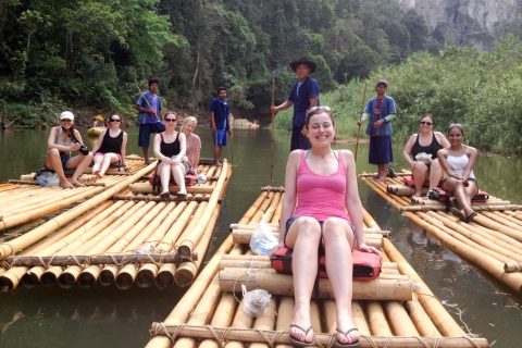 Khao Sok: 1 día de bambú rafting y baño con elefantesExcursión privada de bambú rafting y baño con elefantes