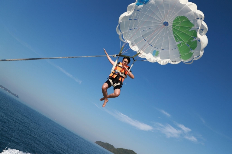 Phuket : Excursion sur l'île de Corail avec plongée en apnée et activités nautiquesBateau banane ou parachute ascensionnel + plongée sous-marine