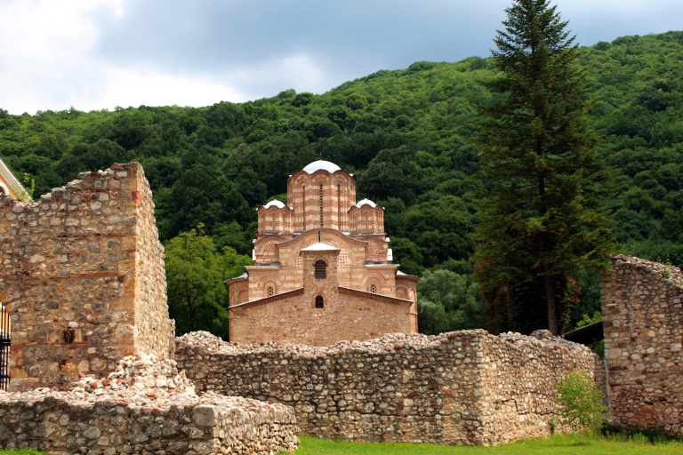 Desde Belgrado: Monasterios medievales y visita a la cueva de ResavaGrupo pequeño hasta 8 personas