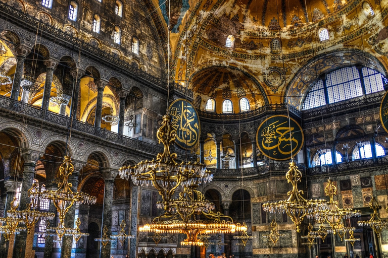 Istanbul: Tour della città con la Basilica di Santa Sofia e la Moschea BluTour per piccoli gruppi