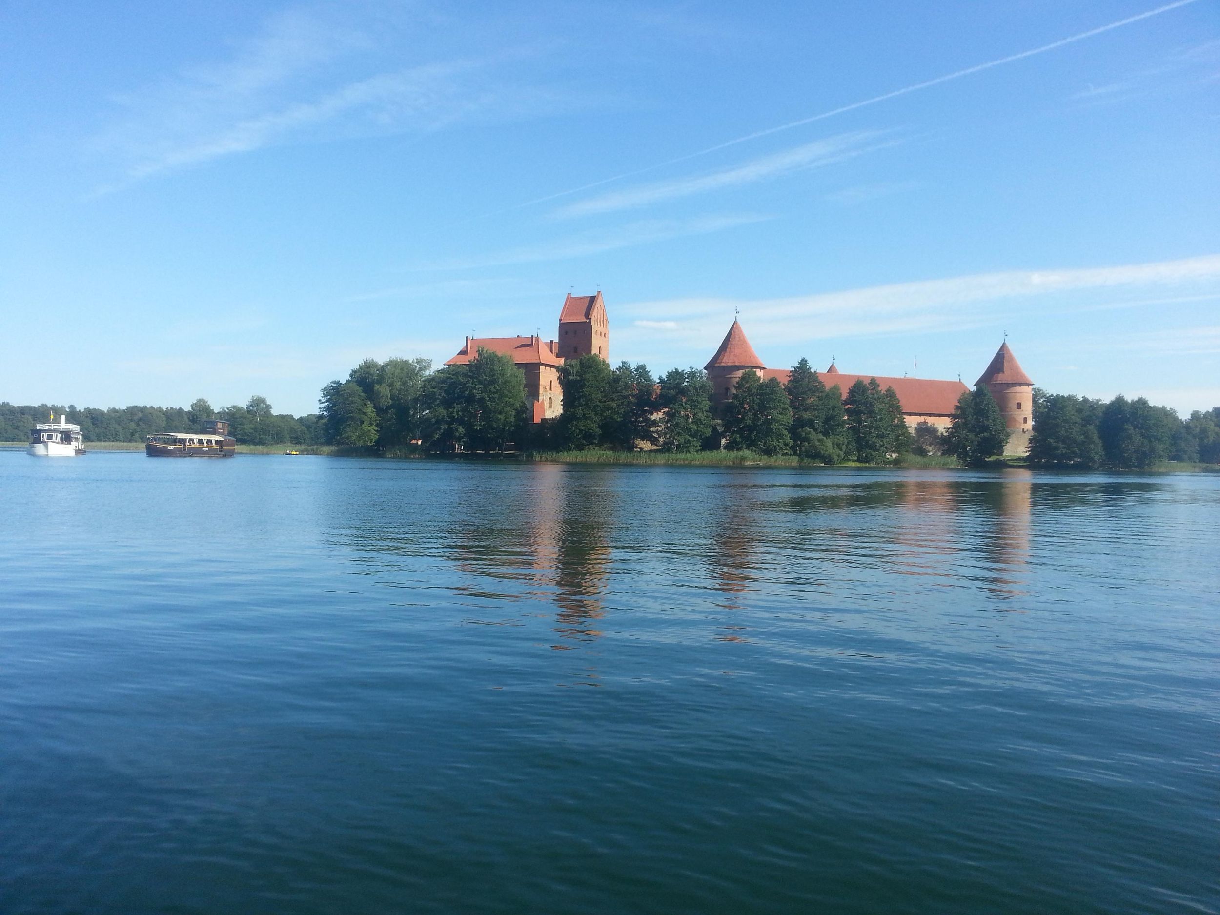 Vilnius: Private Paneriai Park, Trakai Castle, Kernavė Tour