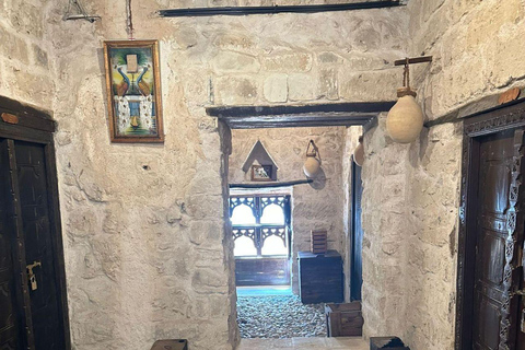 Salalah: East Salalah Tour with Wadi and Sumhuram Museum