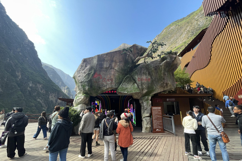 Shangri-La’s Tiger Leaping Gorge: A Canyon Adventure