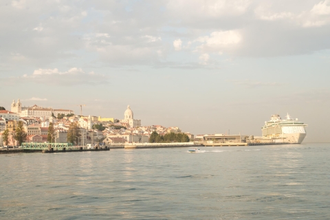Lisboa: crucero privado al atardecer de 2 h por el río Tajo