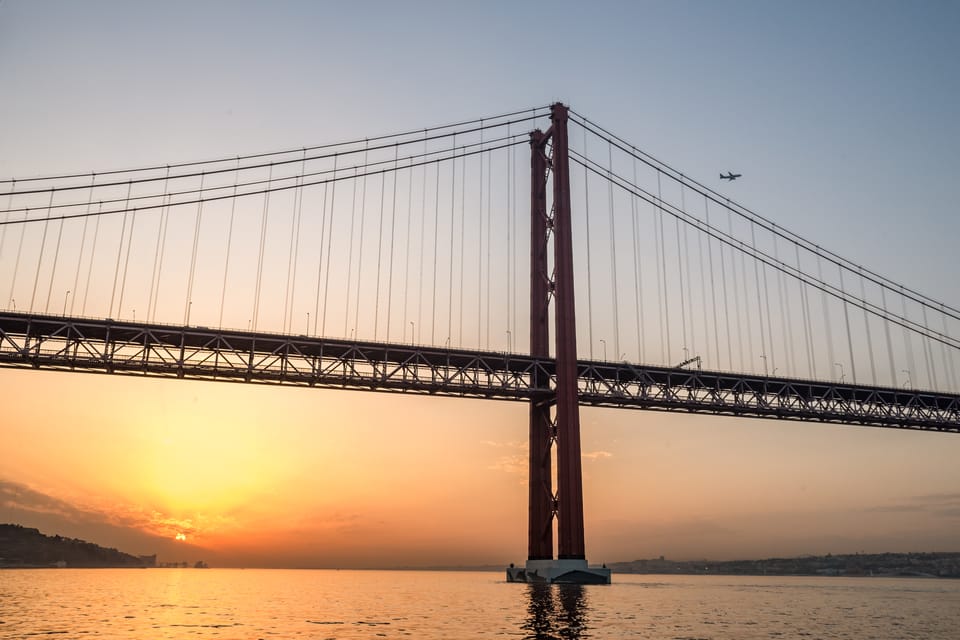 Lissabon: Sonnenuntergangs-Fahrt auf dem Tejo