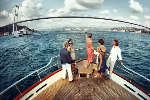 Istanbul: Half-Day Tour with Bosphorus Cruise & Spice Market