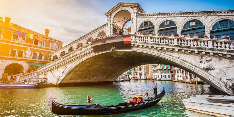 Venezia: tour di gruppo guidato di un giorno dal Lago di Garda