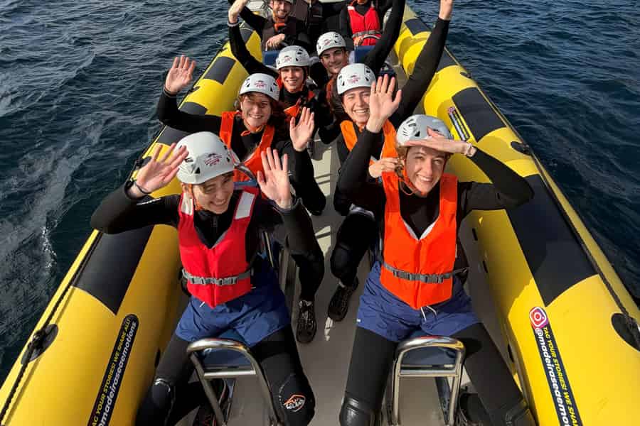 Madeira: Coasteering-Abenteuer mit Schnorcheln, mit Abholung. Foto: GetYourGuide Madeira: Coasteering-Abenteuer mit Schnorcheln, mit Abholung. Foto: GetYourGuide