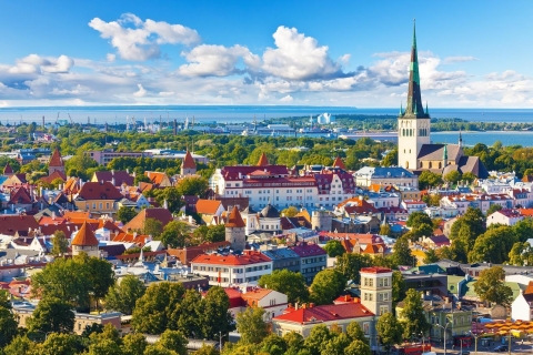 Depuis Helsinki : visite guidée d'une journée à Tallinn en ferryVisite avec transfert à l'hôtel