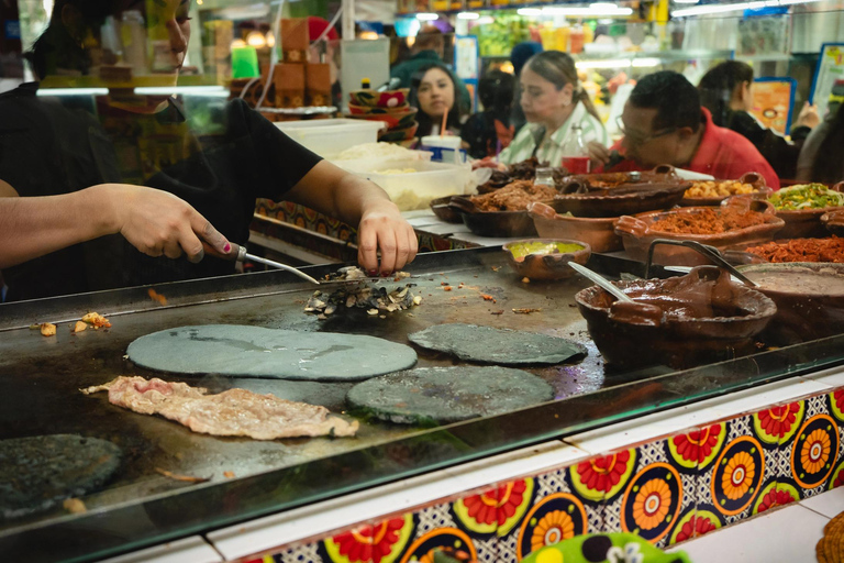 Mexico : visite du marché de Coyoacán avec dégustations gastronomiquesMexico : visite du marché de Coyoacán avec dégustations culinaires