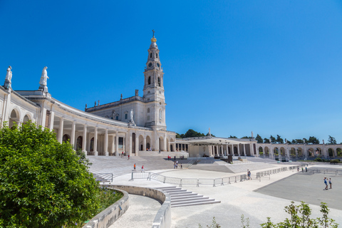 Full-Day Fatima, Batalha, Nazare en Obidos TourGroepsboekingen in het Spaans, Engels, Frans of Portugees