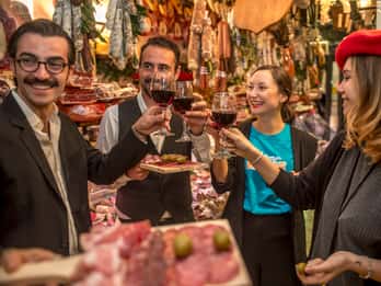 Rom: Tour mit traditionellen Speisen und Weinproben Rom: Tour mit traditionellen Speisen und Weinproben