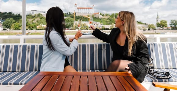 Bratislava: Panorama-Kreuzfahrt mit unbegrenztem Prosecco